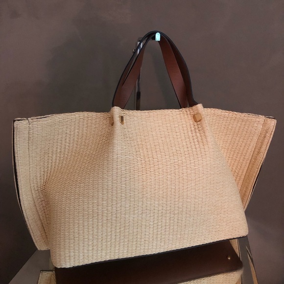 $3800 VALENTINO GARAVANI limited edition V logo Escape raffia tote - Picture 6 of 9